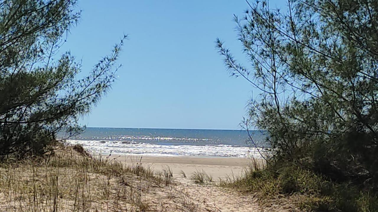 A Casa Amarela - Conforto E Tranquilidade Proximo Ao Mar Balneario Gaivota Екстер'єр фото